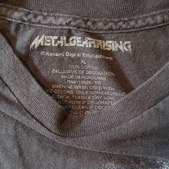 Metal Gear Rising Konami Video Game Promo Tee - Picture 4 of 4